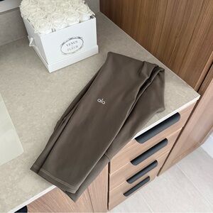 ALO 7/8 High-Waist Airlift Legging Olive